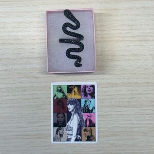 Taylor Swift Black Reputation Snake Ring - Fanmade
